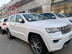 جیپ گراند شیرۆکی